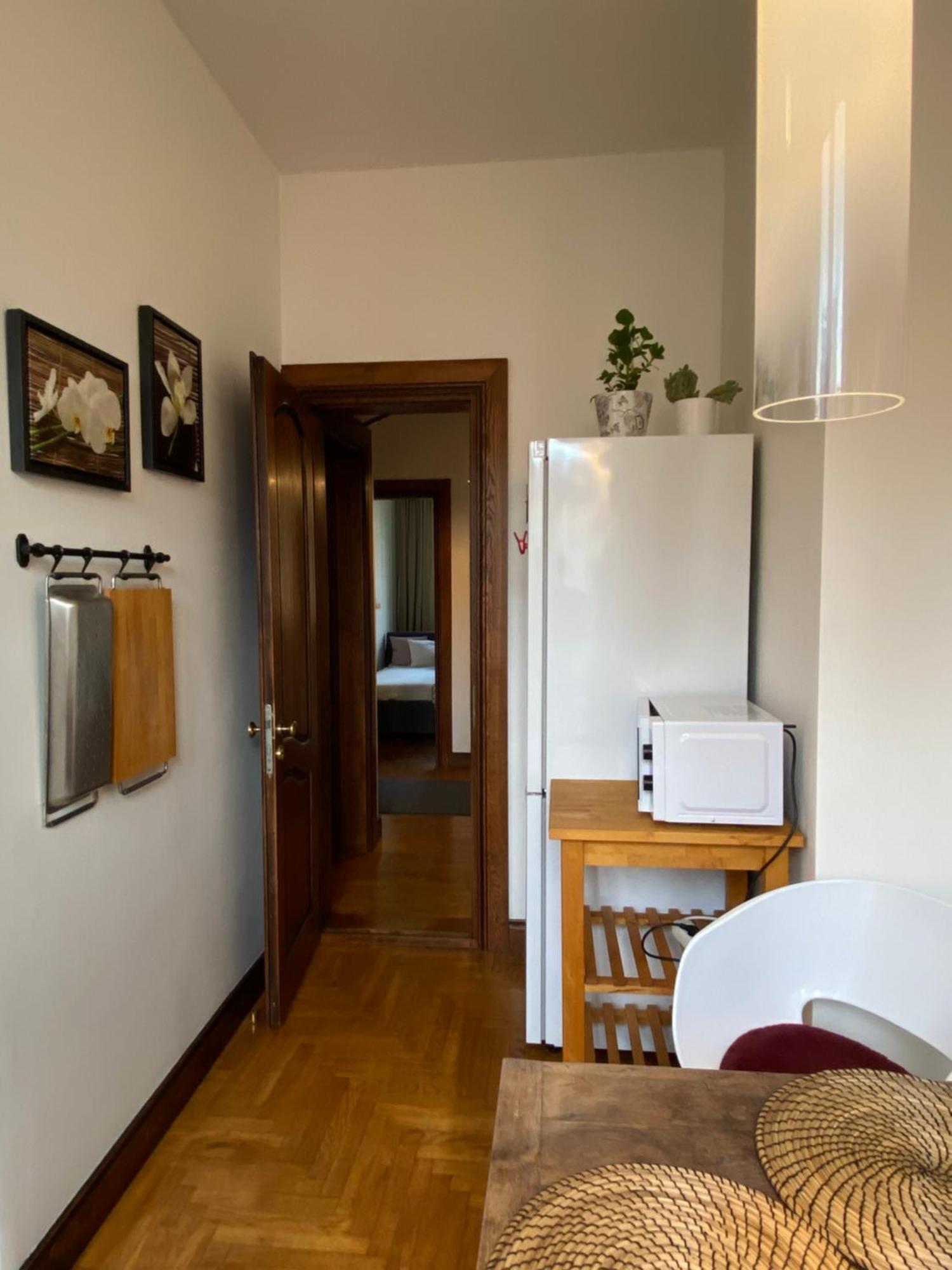 Spacious Old Town Apt, 3 Private Rooms, Sleeps 5-6 Каунас Екстериор снимка