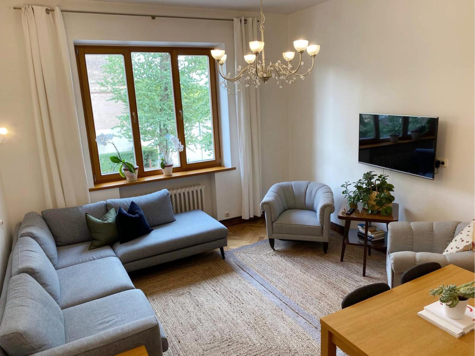 Spacious Old Town Apt, 3 Private Rooms, Sleeps 5-6 Каунас Екстериор снимка